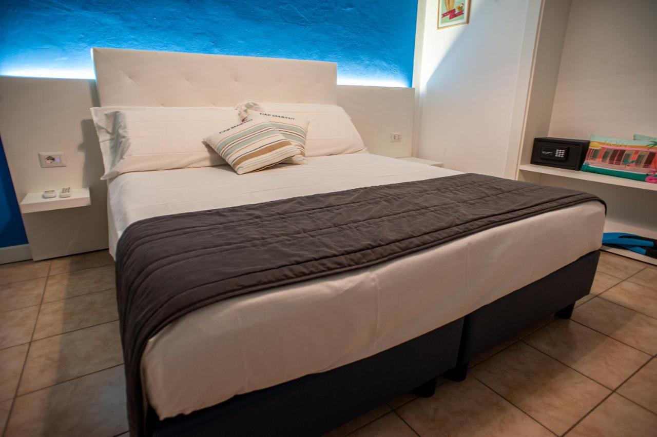 Baron Beach Hotel Scauri  Extérieur photo